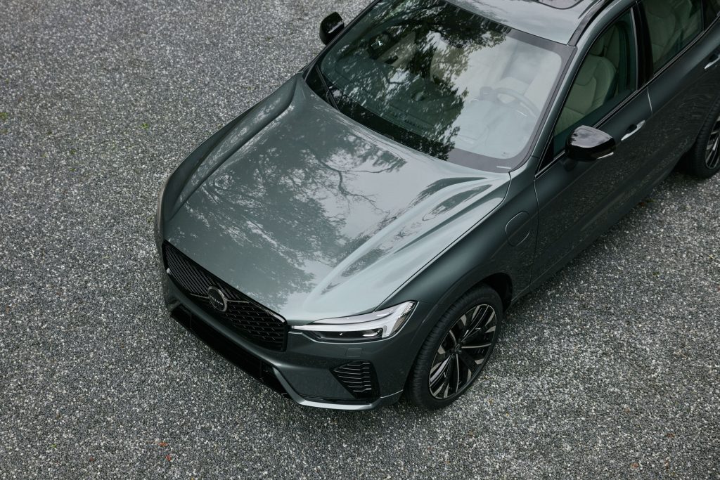 Volvo XC60 2026 mới, bản Ultra ưu đãi lên đến 200 triệu