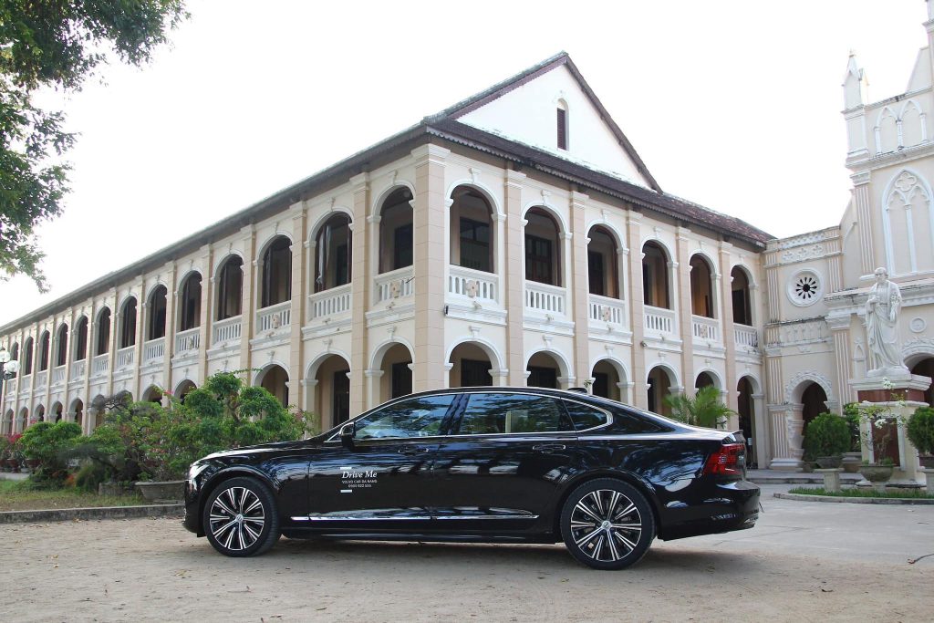 Volvo S90 T8 Plug-in Hybrid Ultra dành cho những ai